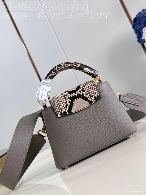 WIS LOUIS CAPUCINES MINI-21*14*8CM VUITTON 0726